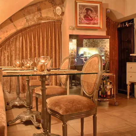 Boutique Konfidentiel 4* Paris