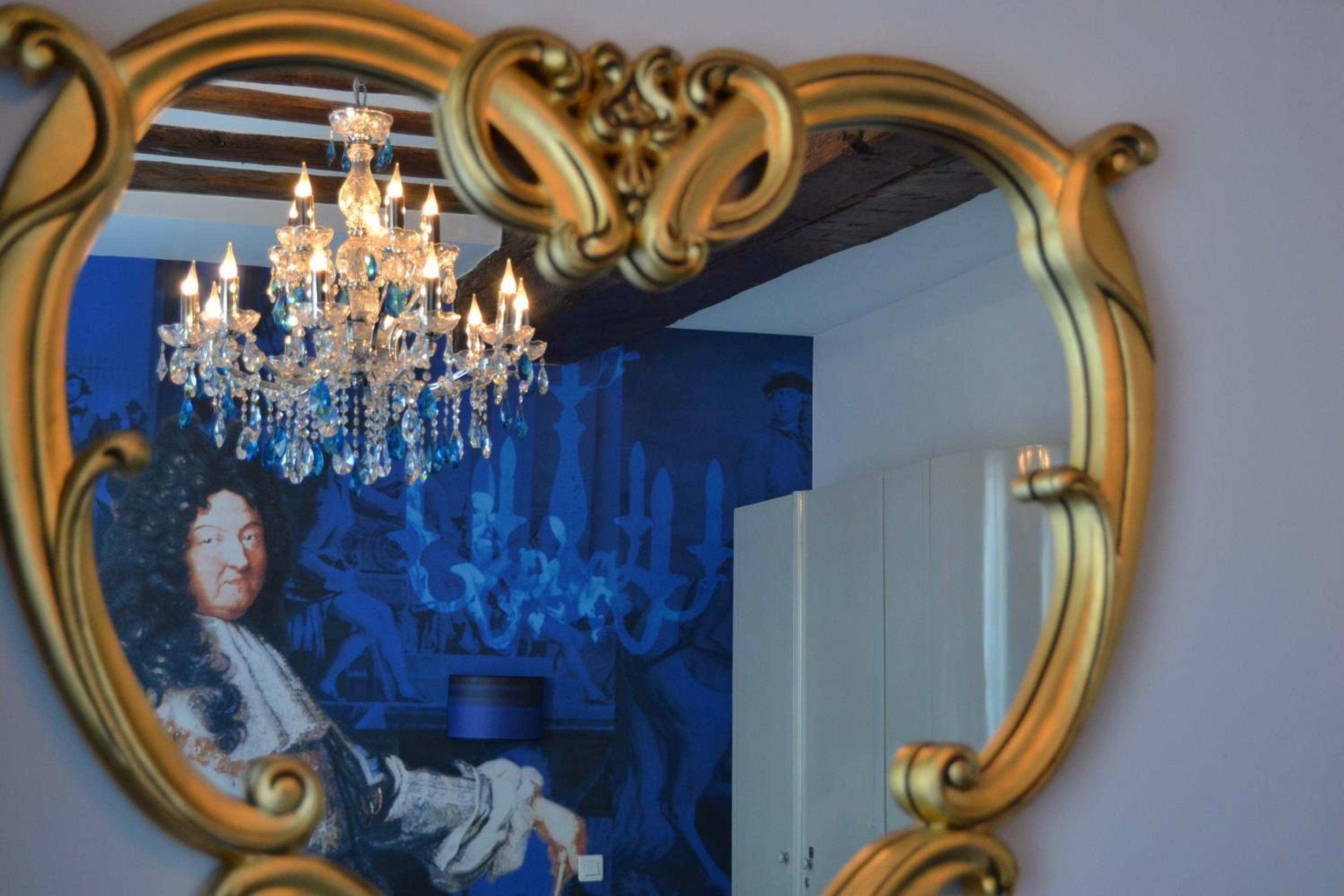 Boutique Konfidentiel 4* Parigi