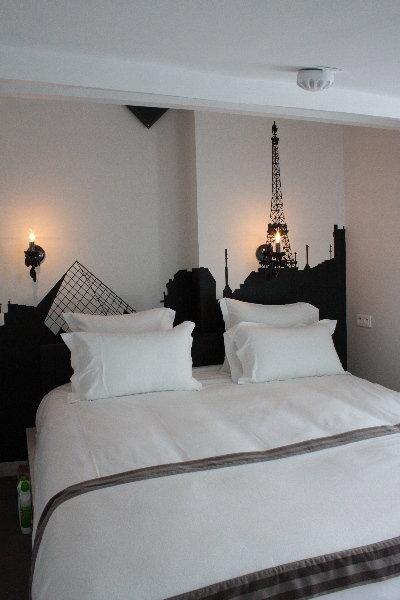 Boutique Konfidentiel Paris